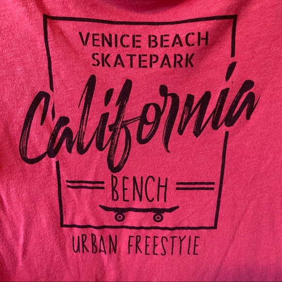 🐠3/$20🐠 Pink Bench Graphic Tie Back T-shirt - Picture 2 of 4